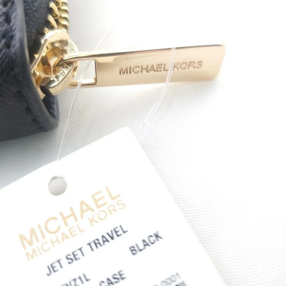 Michael Kors Womens Jet Set Travel Black Leather Credit Card Zip Around Wallet